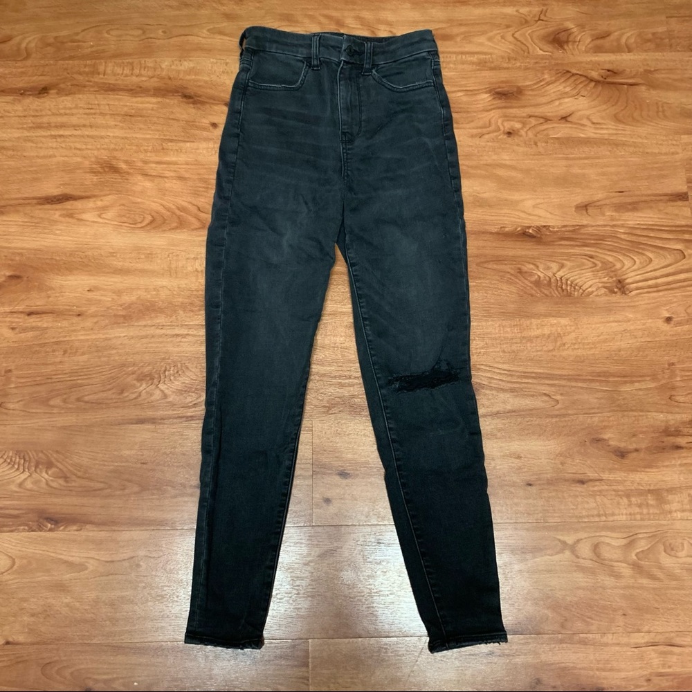 AEO🦅 Curvy Super Hi-Rise Black Distressed Jegging
